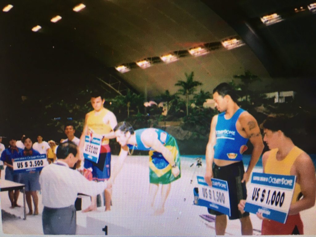 Fabio Gouveia venceu o Maui Pro em 1990, numa piscina de ondas do Japão.