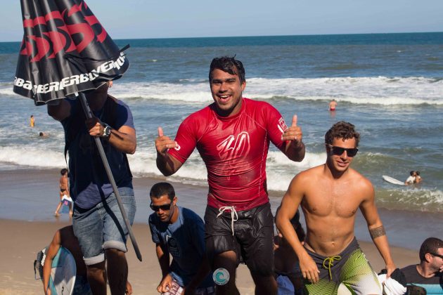 Victor Valentim, MCD 30 Pés de Surf Pro/Am, Praia Brava, Matinhos (PR). Foto: Rodrigo Gomes.