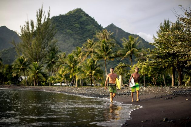 Danilo Couto e Douglas Silva, Polinésia Francesa. Foto: Ben Thouard.