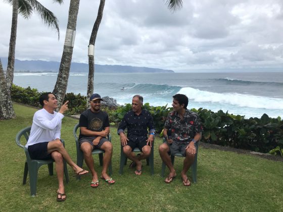 Cravando a Borda do Woohoo com Ian Gouveia após ingresso ao CT 2018, North Shore de Oahu, Havaí. Foto: Arquivo pessoal.
