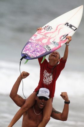 Luara Mandelli, Surfuturo Groms 2017, praia Brava, Itajaí (SC). Foto: Basilio Ruy/P.P07.