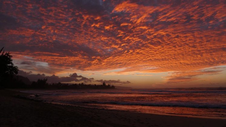 Pôr do sol em Vland, North Shore de Oahu, Havaí. Foto: Antonio Zanella.