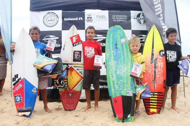 Pódio Petiz, Surfuturo Groms 2017, praia Brava, Itajaí (SC). Foto: Basilio Ruy/P.P07.
