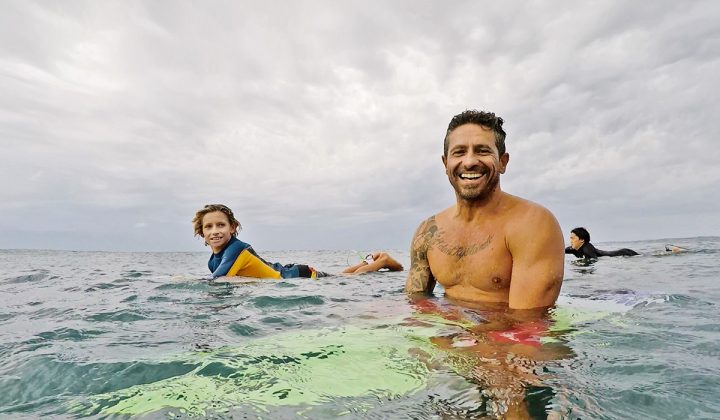 Ryan Kainalo e Alex Miranda, North Shore de Oahu, Havaí. Foto: Bruno Lemos / Sony Brasil.