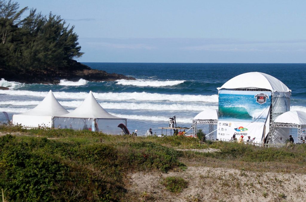 Circuito Silverbay Catarinense de Surf acontece neste fim de semana na praia da Ferrugem.
