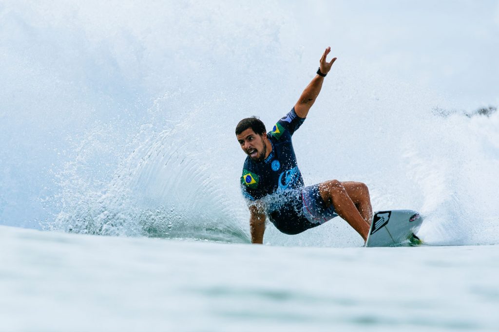 Ian Gouveia está confirmado na equipe brasileira que disputa o UR ISA World Surfing Games em Tahara, Japão.