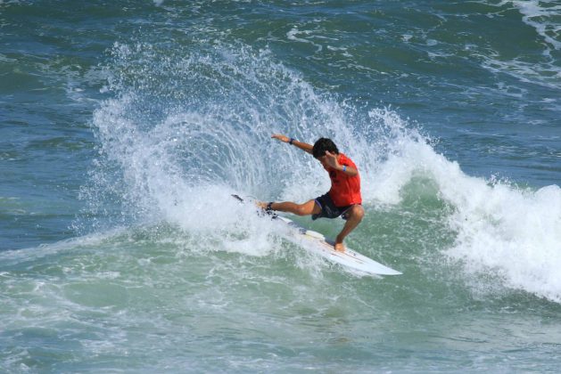 Renan Rodrigues, Fico Surf Festival 2018, praia do Tombo, Guarujá (SP). Foto: Silvia Winik.