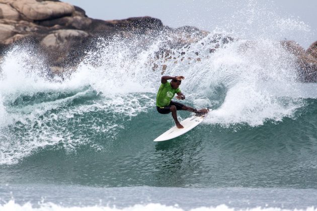 José Francisco Fininho, Imbituba Surf Tour 2018, praia da Vila (SC). Foto: Manoel Rene.