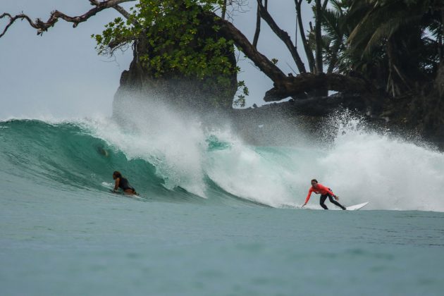 Kathleen Curcio, Ilhas Mentawai, Indonésia. Foto: Bruno Veiga / Liquid Eye.