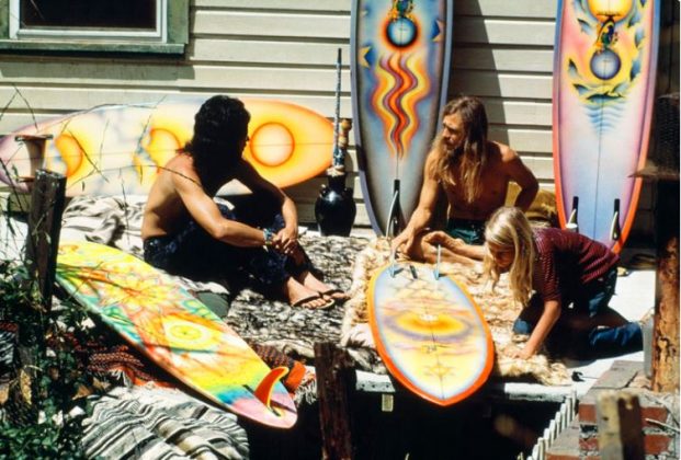 Uma das místicas Rainbow Surfboards, 7’0 pintail, shapeada por Mike Hynson em 1970, está esperando lances entre 7,5 mil e 9 mil dólares. Foto: Reprodução.