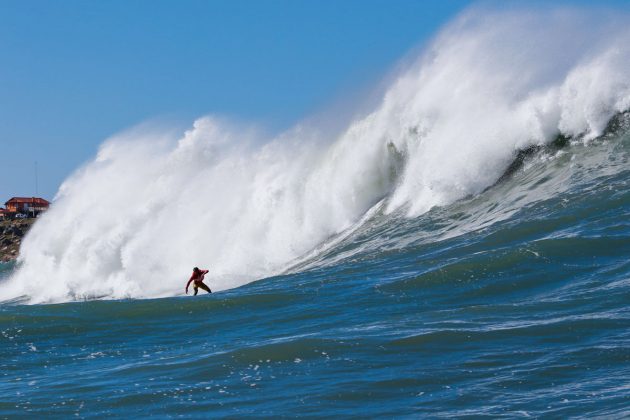 Lucas Chumbo, Mormaii Big Wave 2018, Cardoso, Farol de Santa Marta (SC). Foto: Sebastian Rojas.