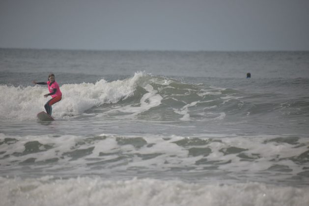Alexsandra Pacher, Surf Coach Feminino, Praia Grande, Ilha do Mel (PR). Foto: Fernanda Carollo / @fercarollo.