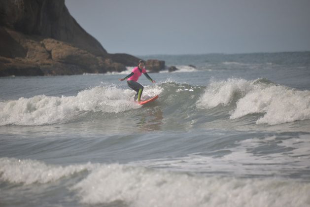 Anne Albano, Surf Coach Feminino, Praia Grande, Ilha do Mel (PR). Foto: Fernanda Carollo / @fercarollo.