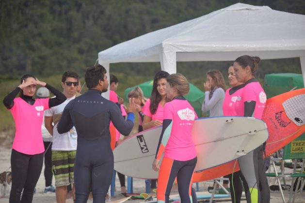 Surf Coach Feminino, Praia Grande, Ilha do Mel (PR). Foto: Fernanda Carollo / @fercarollo.