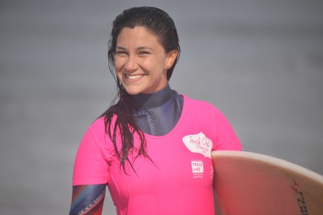 Mari Laus, Surf Coach Feminino, Praia Grande, Ilha do Mel (PR). Foto: Fernanda Carollo / @fercarollo.
