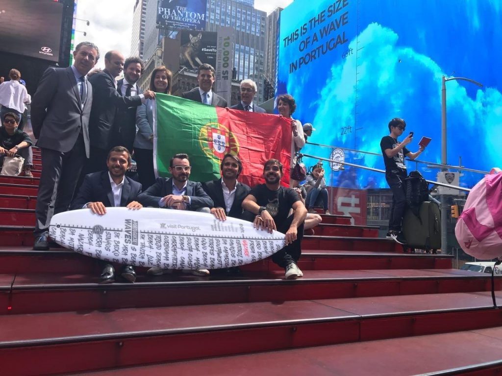 Comitiva portuguesa na Times Square.