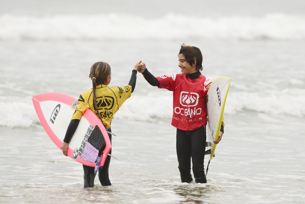 Interação entre atletas é uma das marcas do Surf Talentos.