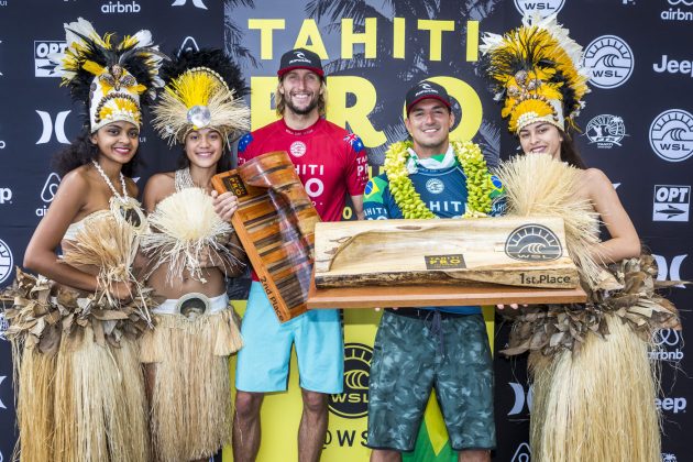 Owen Wright e Gabriel Medina, Tahiti Pro 2018, Teahupoo. Foto: WSL / Poullenot.
