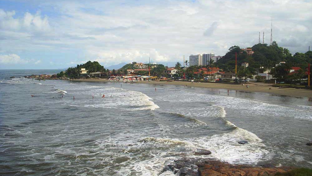 Praia dos Pescadores é um dos picos mais tradicionais do surfe de Itanhaém.