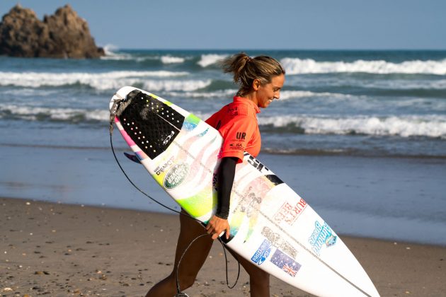 Sally Fitzgibbons, UR ISA World Surfing Games 2018, Long Beach, Tahara, Japão. Foto: ISA / Sean Evans.