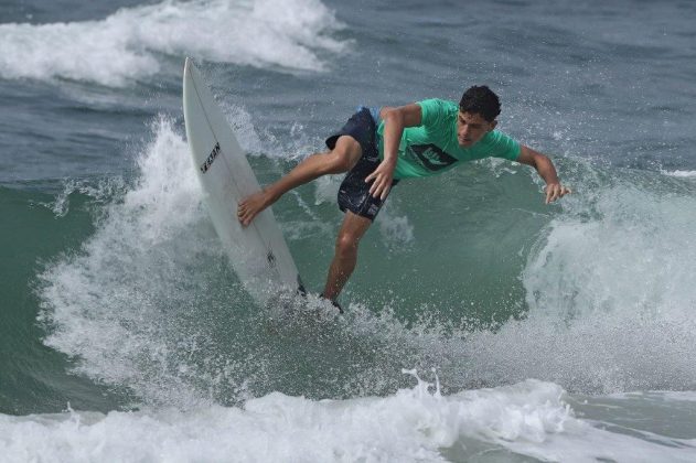 Breno Nieba, Hang Loose Surf Attack 2018, praia do Tombo, Guarujá (SP). Foto: Munir El Hage.