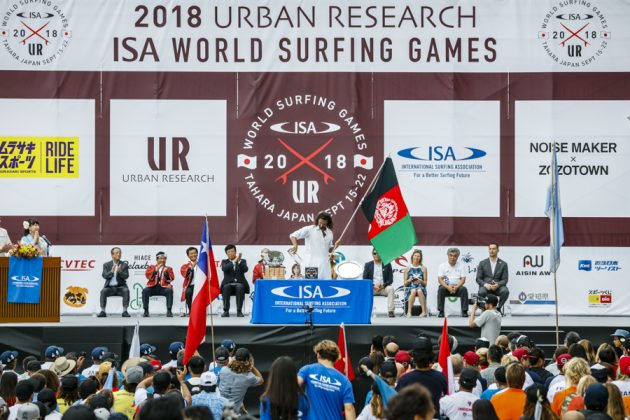 Equipe do Afeganistão, Cerimônia de abertura do UR ISA World Surfing Games 2018, Long Beach, Tahara, Japão. Foto: ISA / Ben Reed.