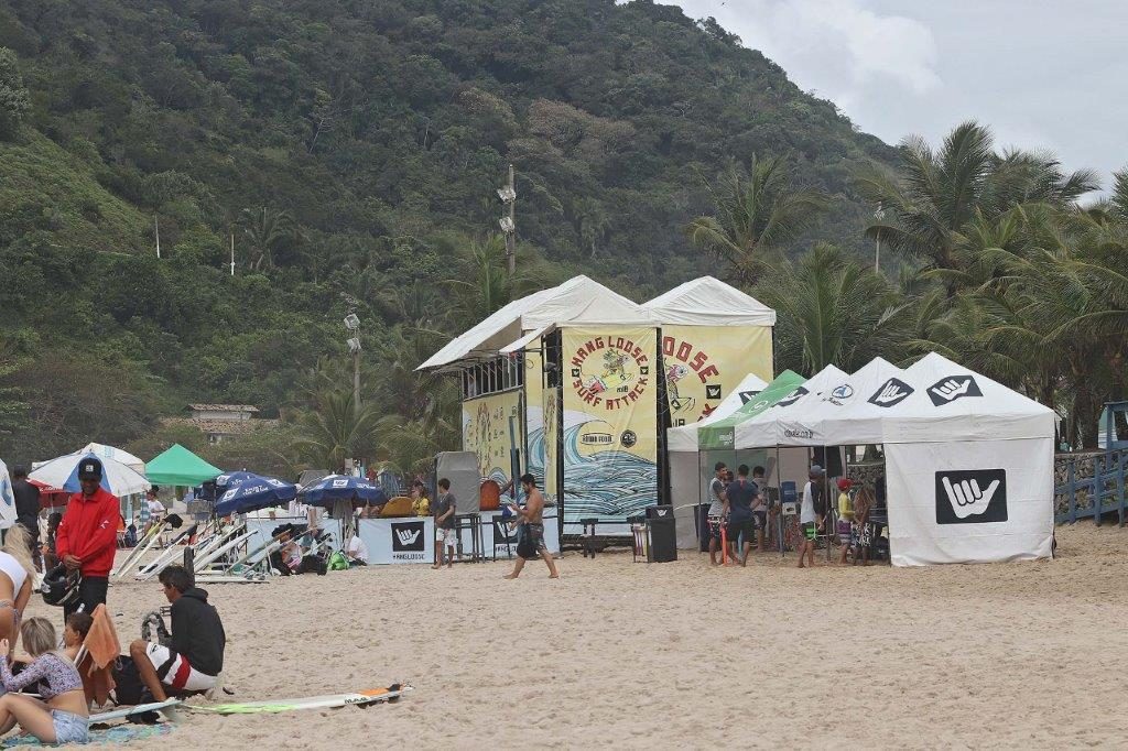 Evento acontece na Praia do Tombo, Guarujá.