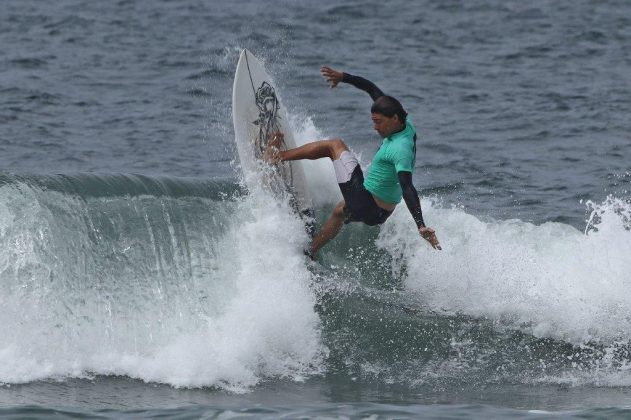 Uriel Sposaro, Hang Loose Surf Attack 2018, praia do Tombo, Guarujá (SP). Foto: Munir El Hage.