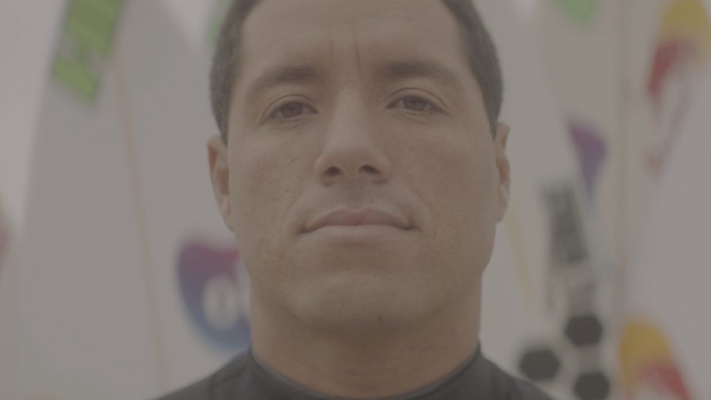 Campeão mundial Adriano de Souza é um dos surfistas patrocinados pela Mitsubishi Motors.