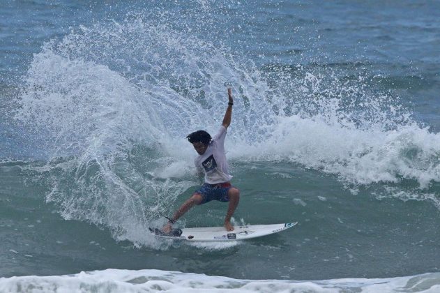 Daniel Adisaka, Hang Loose Surf Attack 2018, praia do Tombo, Guarujá (SP). Foto: Munir El Hage.