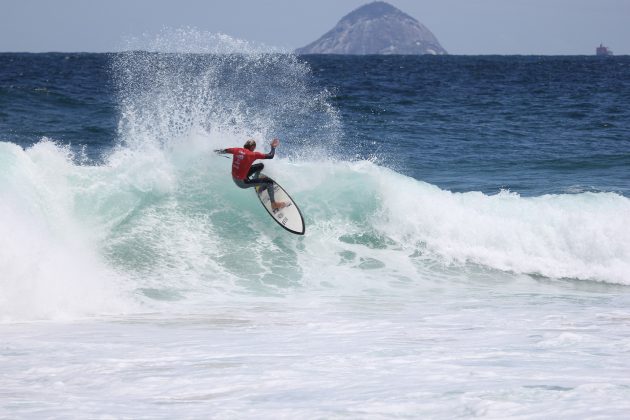 Angelo Hereda, Itacoatiara Open de Surf 2018, Niterói (RJ). Foto: @surfetv / @carlosmatiasrj.