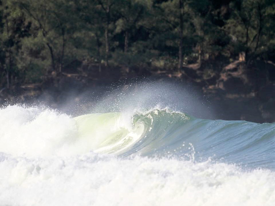 Ondas da Ferrugem recebem alguns dos melhores surfistas amadores do Brasil neste final de semana.