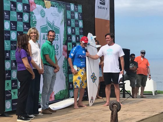 Cheyne Horan discursando em portuguêss, Mundial Master 2018, Açores, Portugal. Foto: Arquivo pessoal Fabio Gouveia.