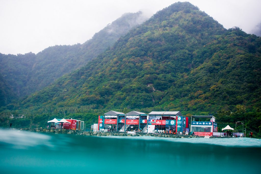 Visual do palanque em Jinzun Harbour.