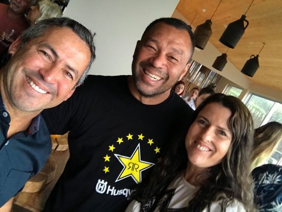 Fabio Gouveia, Sunny Garcia e Elka, Mundial Master 2018, Açores, Portugal. Foto: Arquivo pessoal Fabio Gouveia.