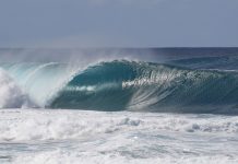 Boas ondas a caminho do Havaí
