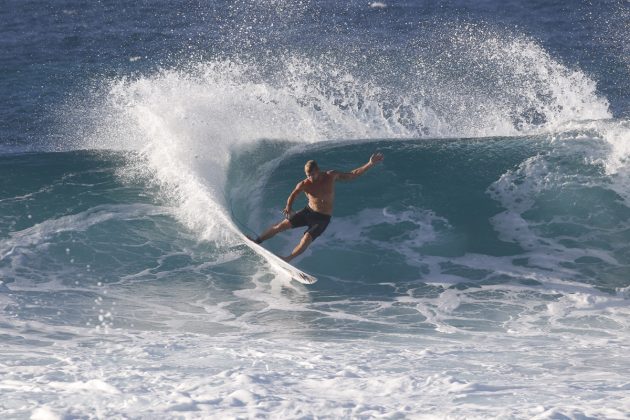 Mick Fanning, Off-The-Wall, North Shore de Oahu, Havaí. Foto: Sebastian Rojas.