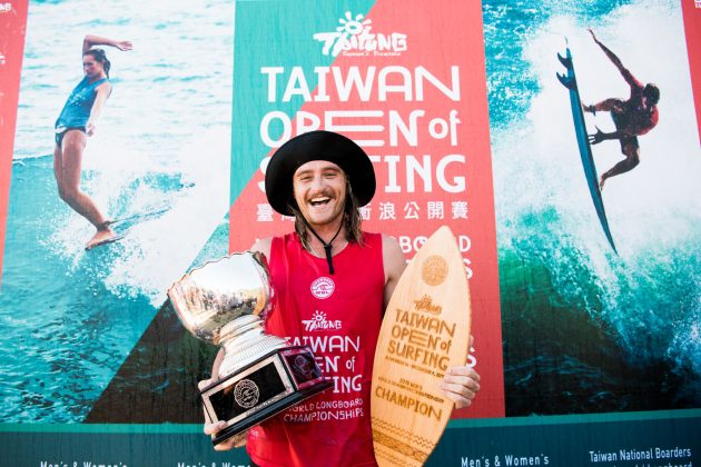Steven Sawyer, Taiwan Open Longboard Championship 2018, Jinzun Harbour. Foto: WSL / Jack Barripp.
