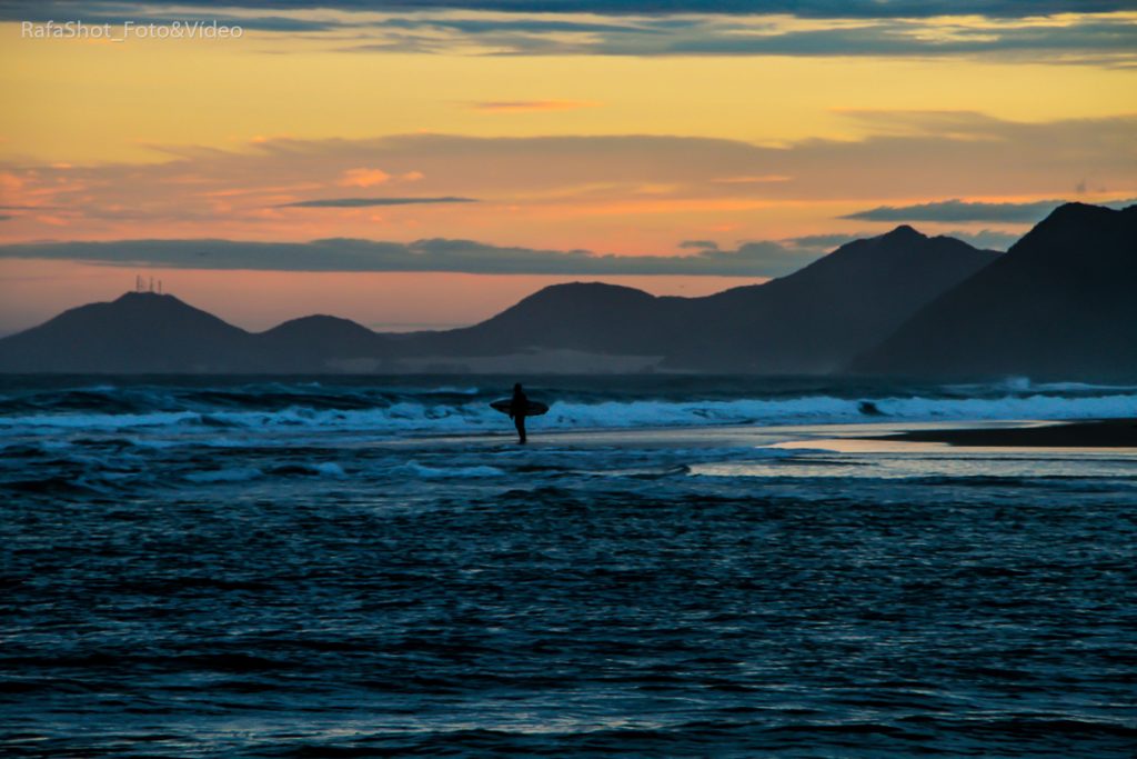 Guarda do Embaú é reconhecida como Nona Reserva Mundial de Surf.
