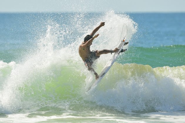 Petterson Thomaz, Test Drive SRS Surfboards, Mariscal, Bombinhas (SC). Foto: Marcio David.