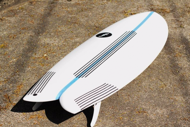 Essa pequena nave rema muito bem e funciona com velocidade, mesmo em ondas mais cheias. Foto: Reprodução.