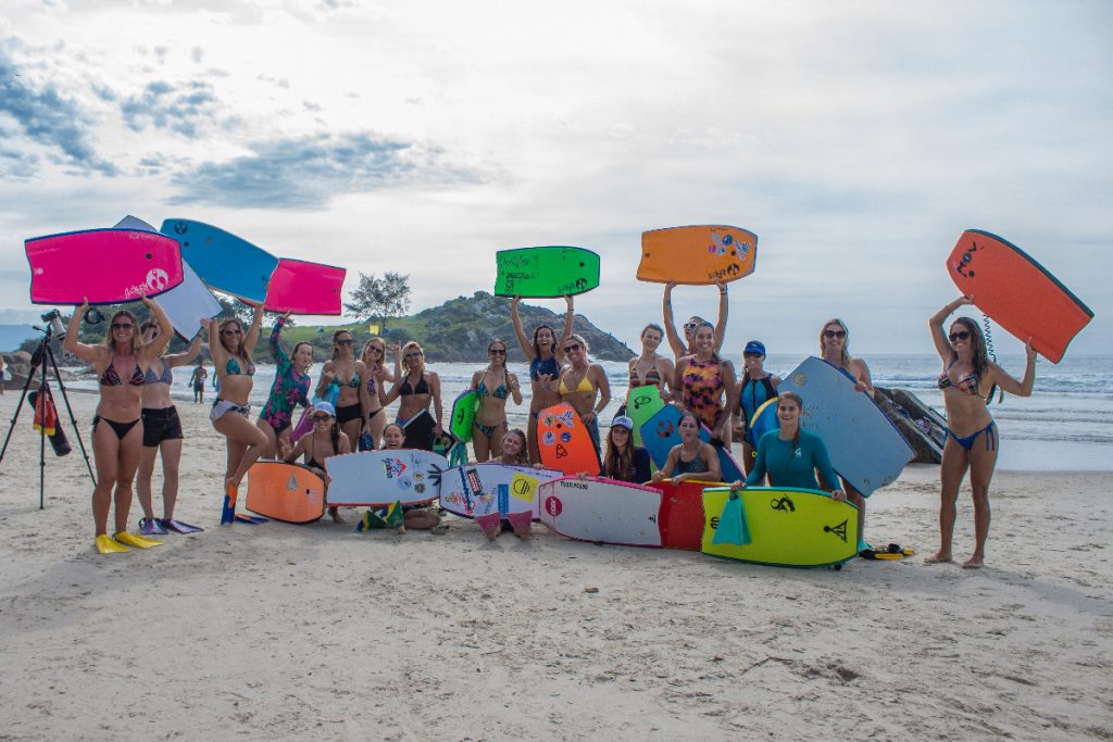 Evento reuniu de 30 atletas na Praia do Matadeiro.