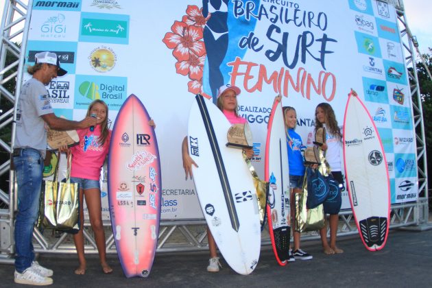 Pódio Sub 12, Circuito Brasileiro Feminino 2019, Itamambuca, Ubatuba (SP). Foto: Daniel Smorigo.