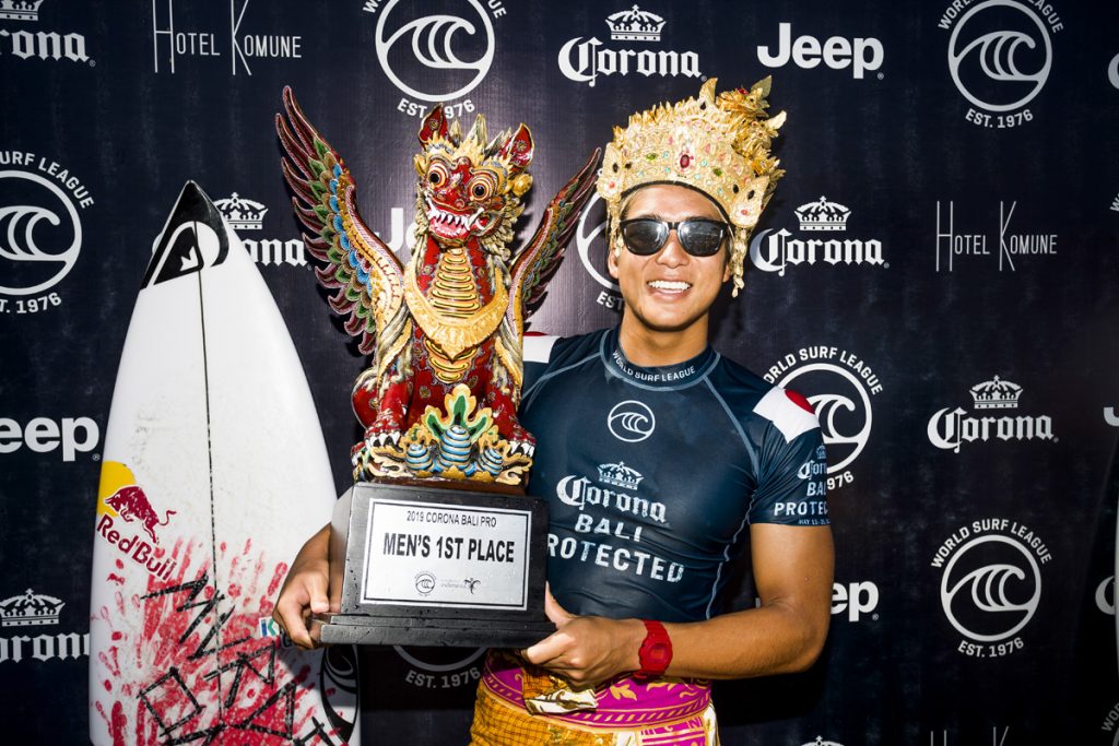 Kanoa Igarashi, campeão do Bali Protected em Keramas.