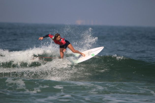 Camila Cássia, MB Surf Pro 2019, Praia Grande, Ilha do Mel (PR). Foto: Thiara Mandelli.