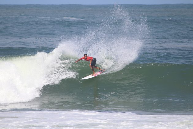 Leandro Bastos, Maricá Surf Pro / AM 2019, Ponta Negra (RJ). Foto: @surfetv / @carlosmatiasrj.