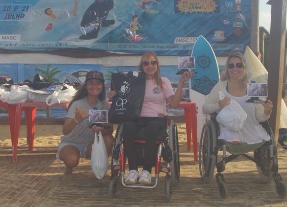 Pódio Surfe Adaptado Feminino, OP ASJ Kids and Kings 2019, Joaquina, Florianópolis (SC). Foto: Basilio Ruy/P.P07.