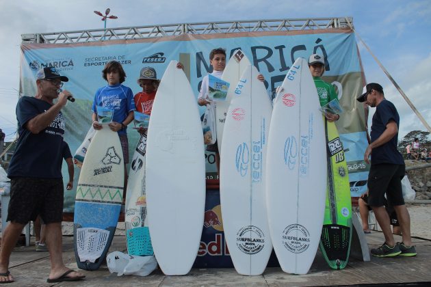 Pódio Sub12, Maricá Surf Pro / AM 2019, Ponta Negra (RJ). Foto: Gleyson Silva.