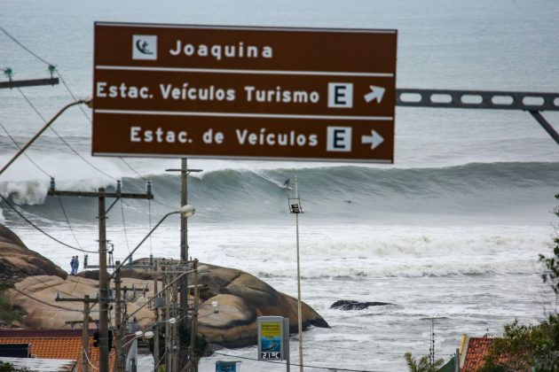 Praia da Joaquina, Florianópolis (SC). Foto: @igorzanin_ / Shot Spot.