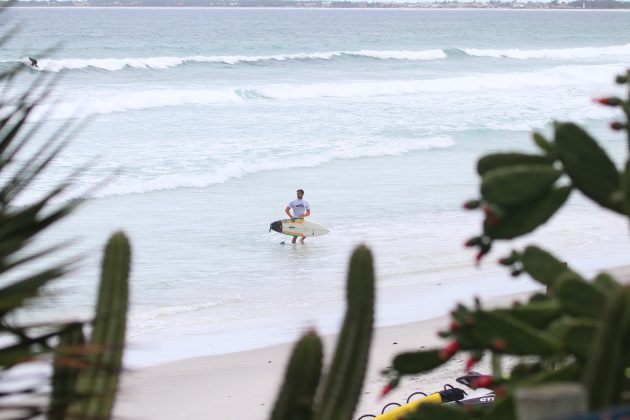 Luciano Brulher, Praia do Forte, Cabo Frio (RJ). Foto: @surfetv / @carlosmatiasrj.